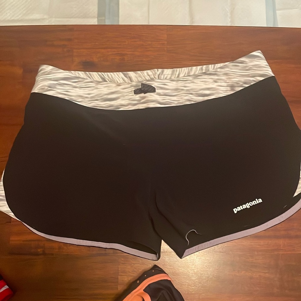 Running shorts